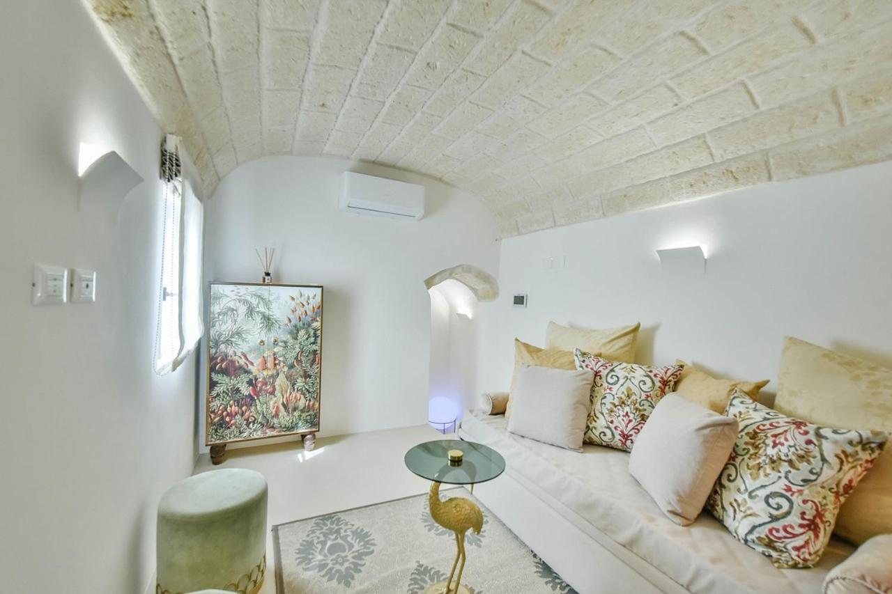 Eurydice Suite With Infinity Jacuzzi Ostuni Exterior photo